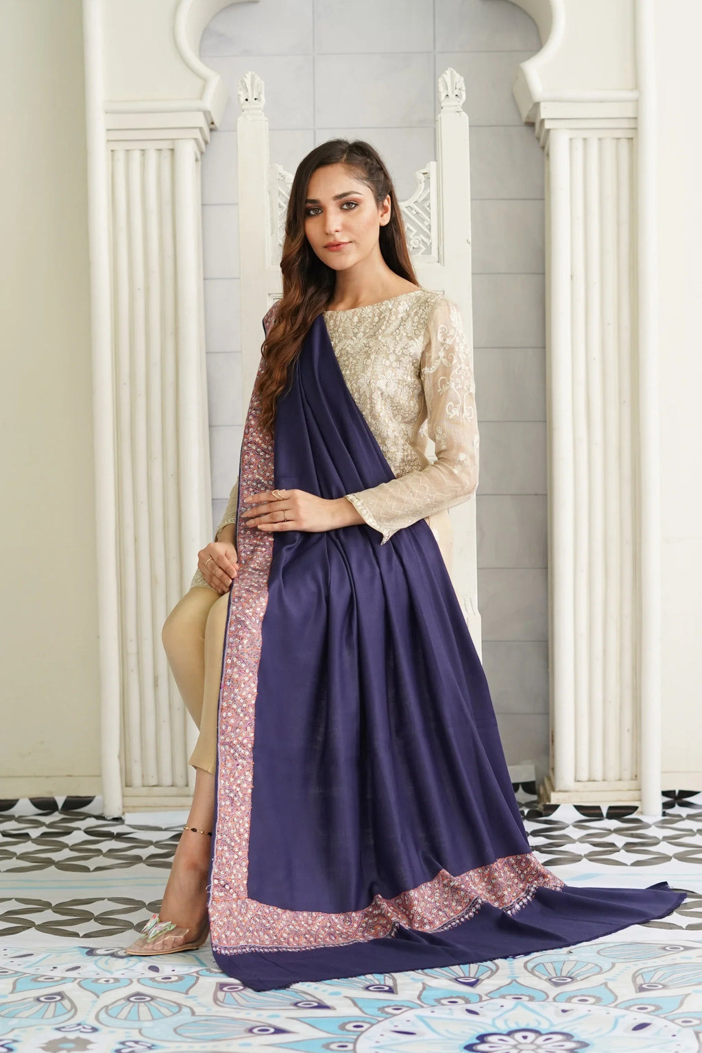 Hand work Sui Embroidered Pashmina Shawl