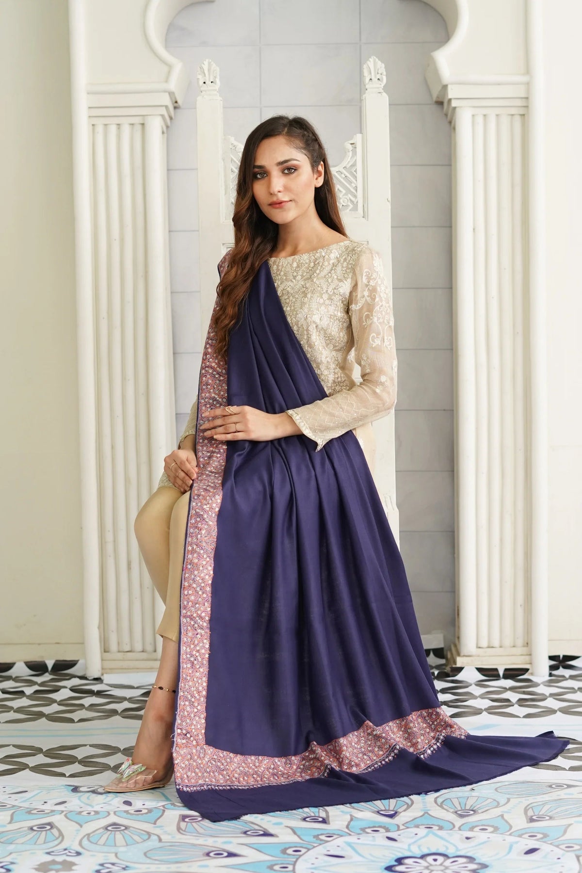 Hand work Sui Embroidered Pashmina Shawl