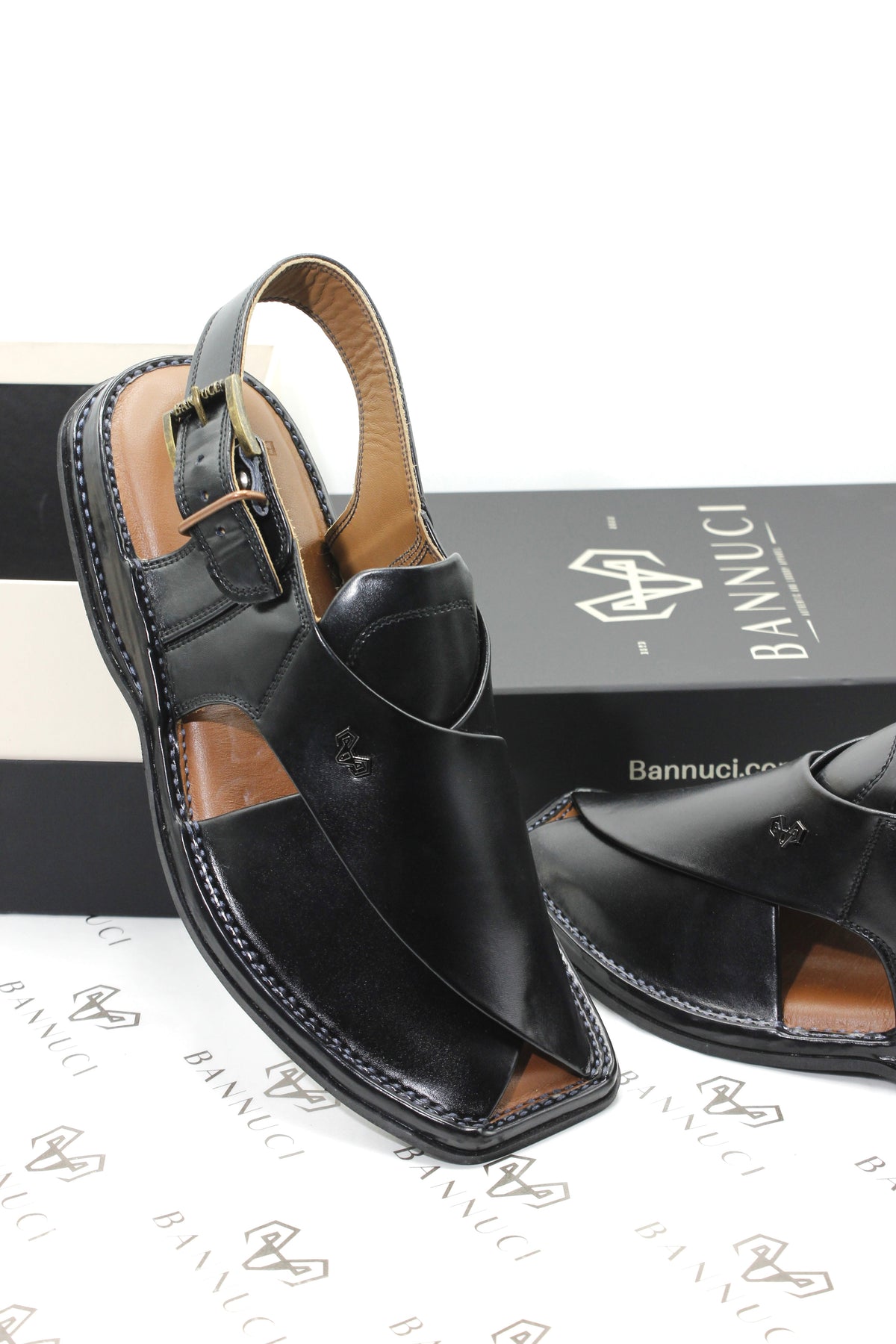 Luxury Black Coloured Peshawari Chappal