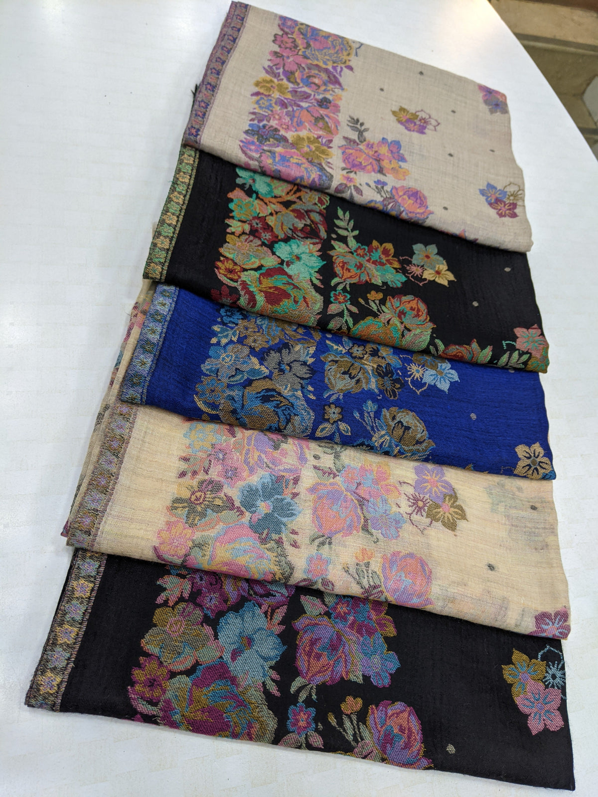 Soft Light Ring pashmina kasmire