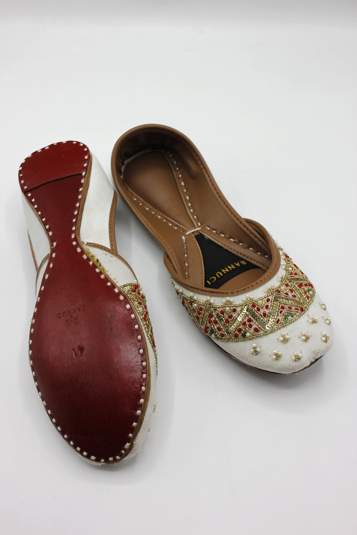Premium Quality Off White Pearl Embellished Khussas