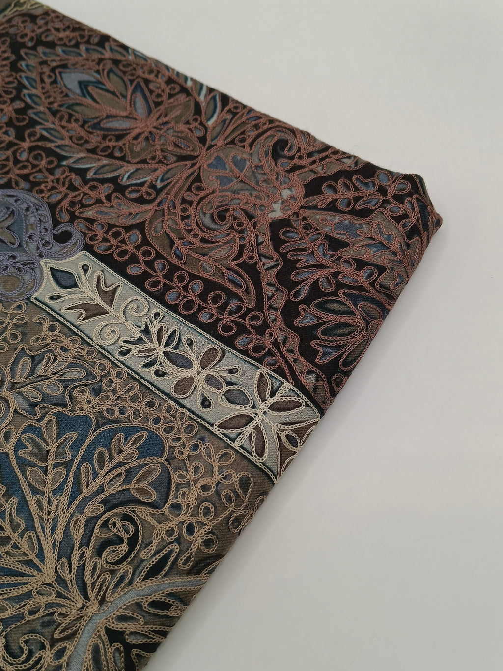 Premium Quality Kalmkar Shawl With Machine Ari Work
