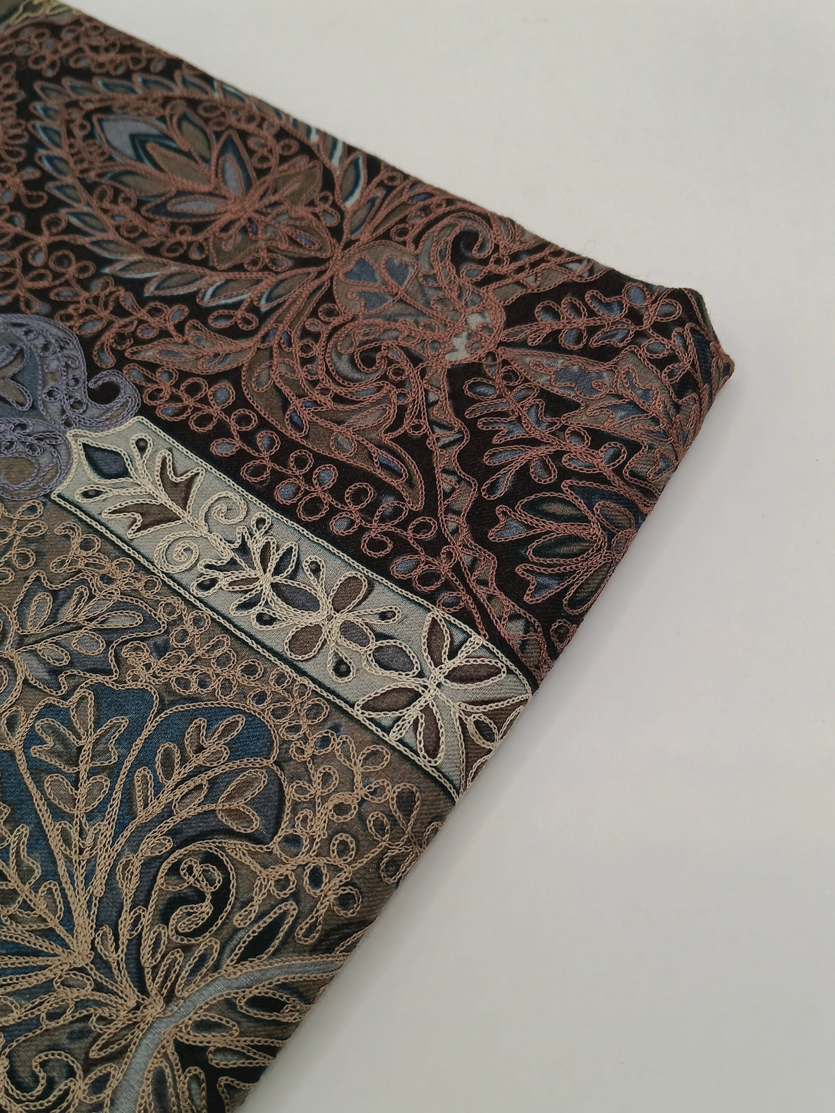 Premium Quality Kalmkar Shawl With Machine Ari Work