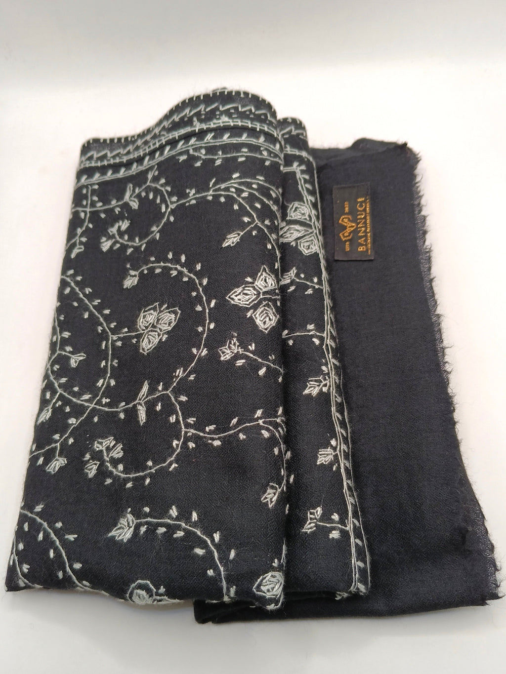 Premium And Extremely Soft Original Handmade Sui Needle Jaal Pure Toosh Shawl