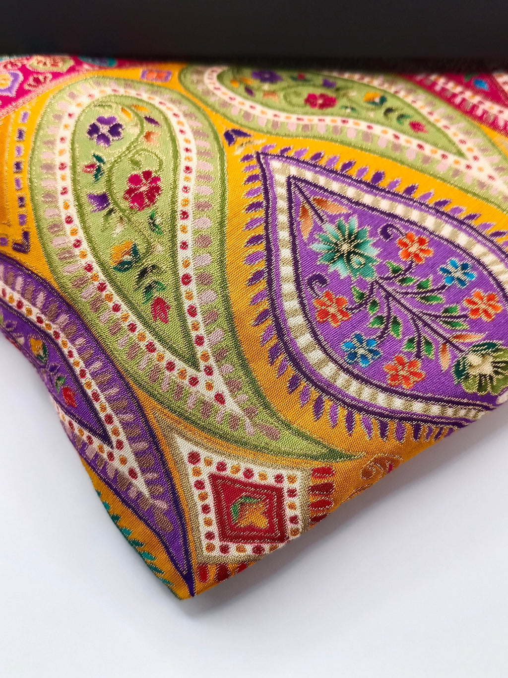 Premium Quality  Multi Color kani Silk  Shawl