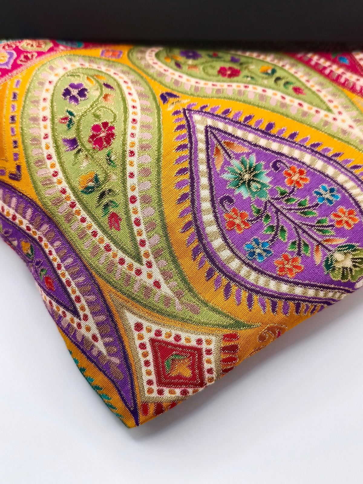 Premium Quality  Multi Color kani Silk  Shawl