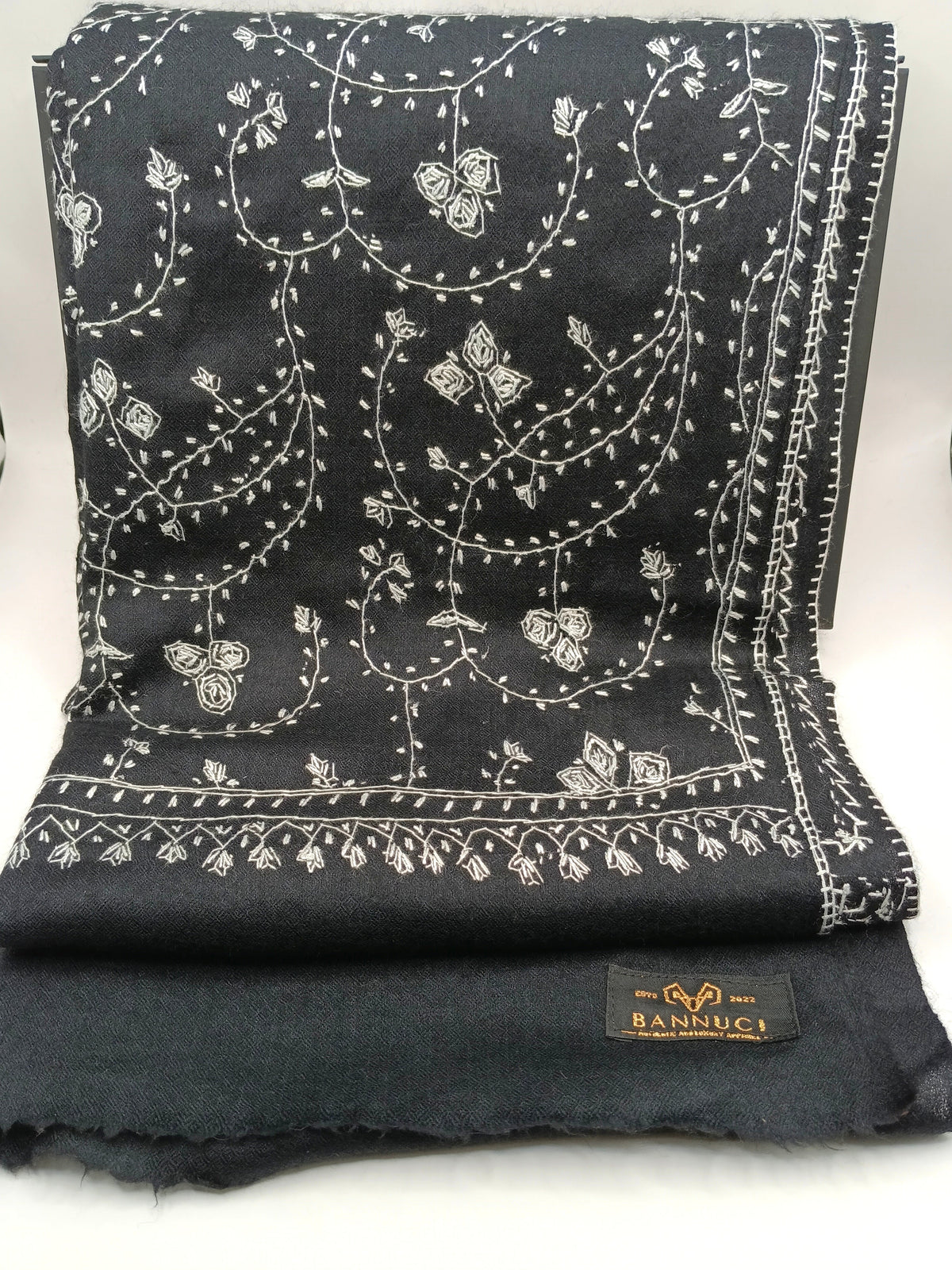 Premium And Extremely Soft Original Handmade Sui Needle Jaal Pure Toosh Shawl
