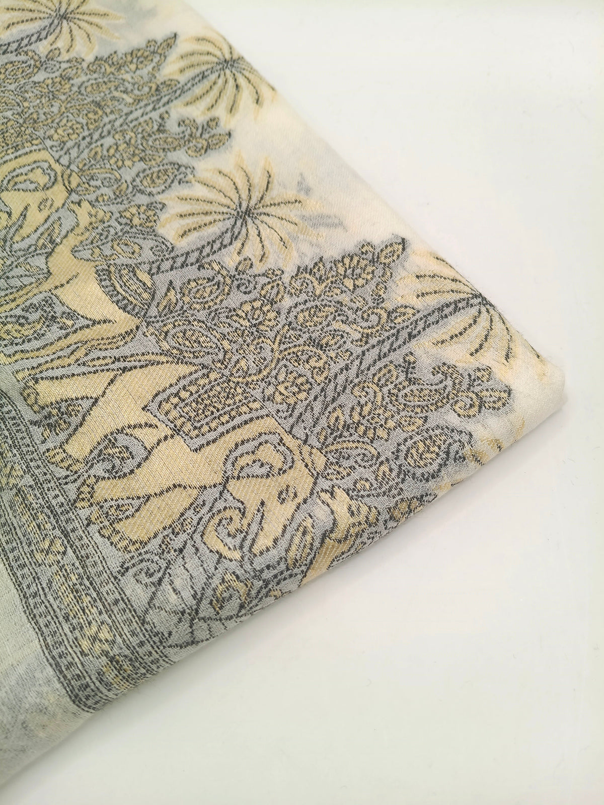 Toosh Kani Shawl With Khadi Pattern