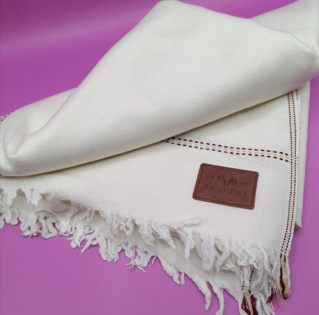 Premium Quality Dotted Striped Double Fiber White Woolen Shawl