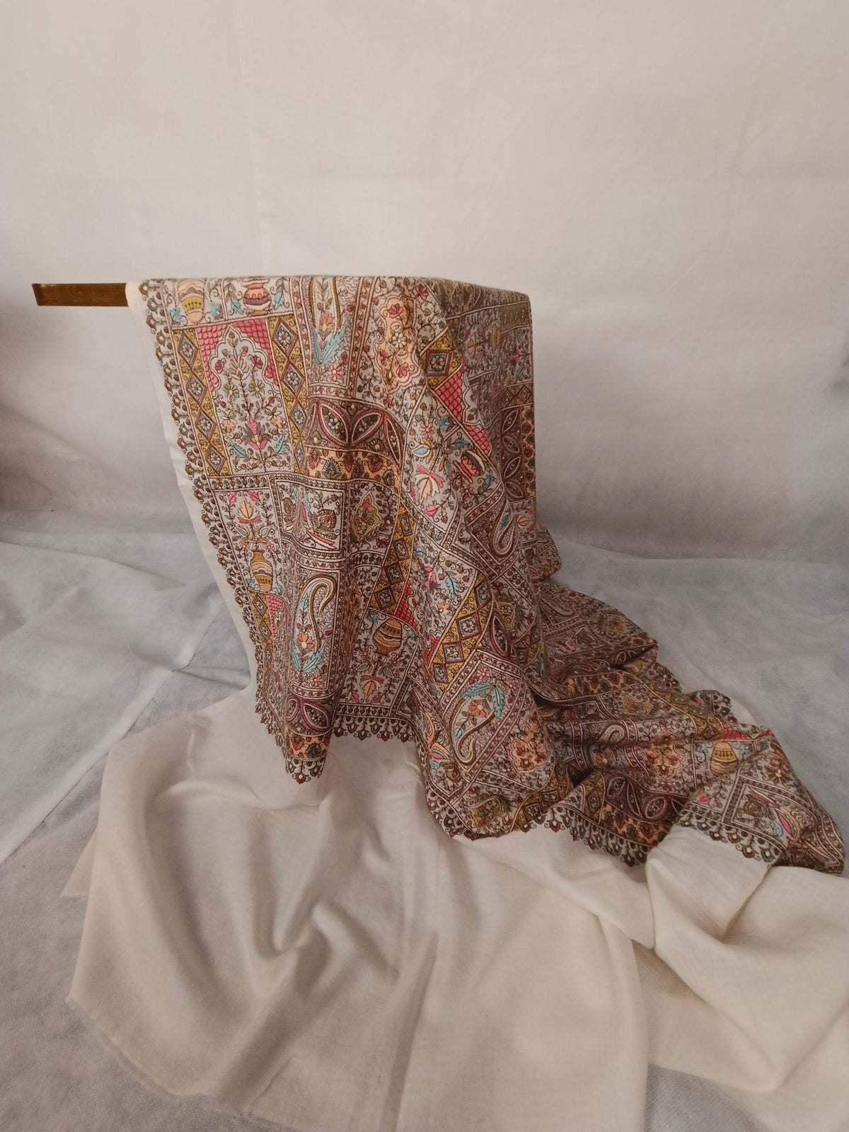 Premium Quality Extremely Soft  Embriodered Sozni Sui Jama Pashmina Shawl